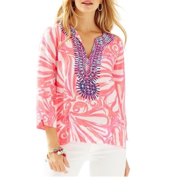 Tops - Lily Pulitzer Size XL Amelia Island 100%Silk Tunic
Blouse in Pink Sun Ray Shimmy